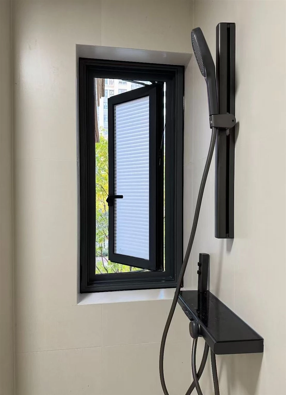 Aluminium Bathroom Ventilation Window manufacturers